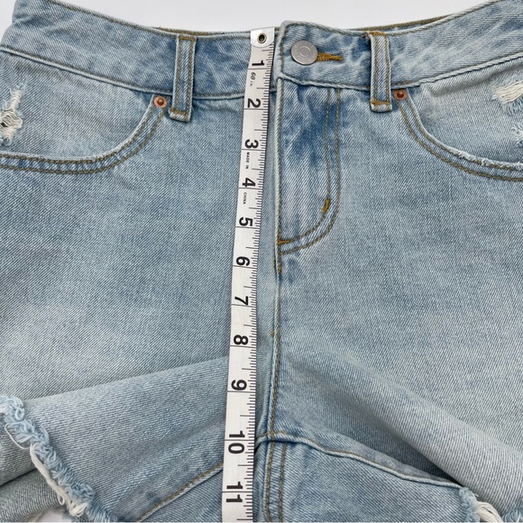 BDG Women’s Size 26 A-Line Short Denim Shorts Light Wash Summer Casual Raw Hem - Picture 9 of 10